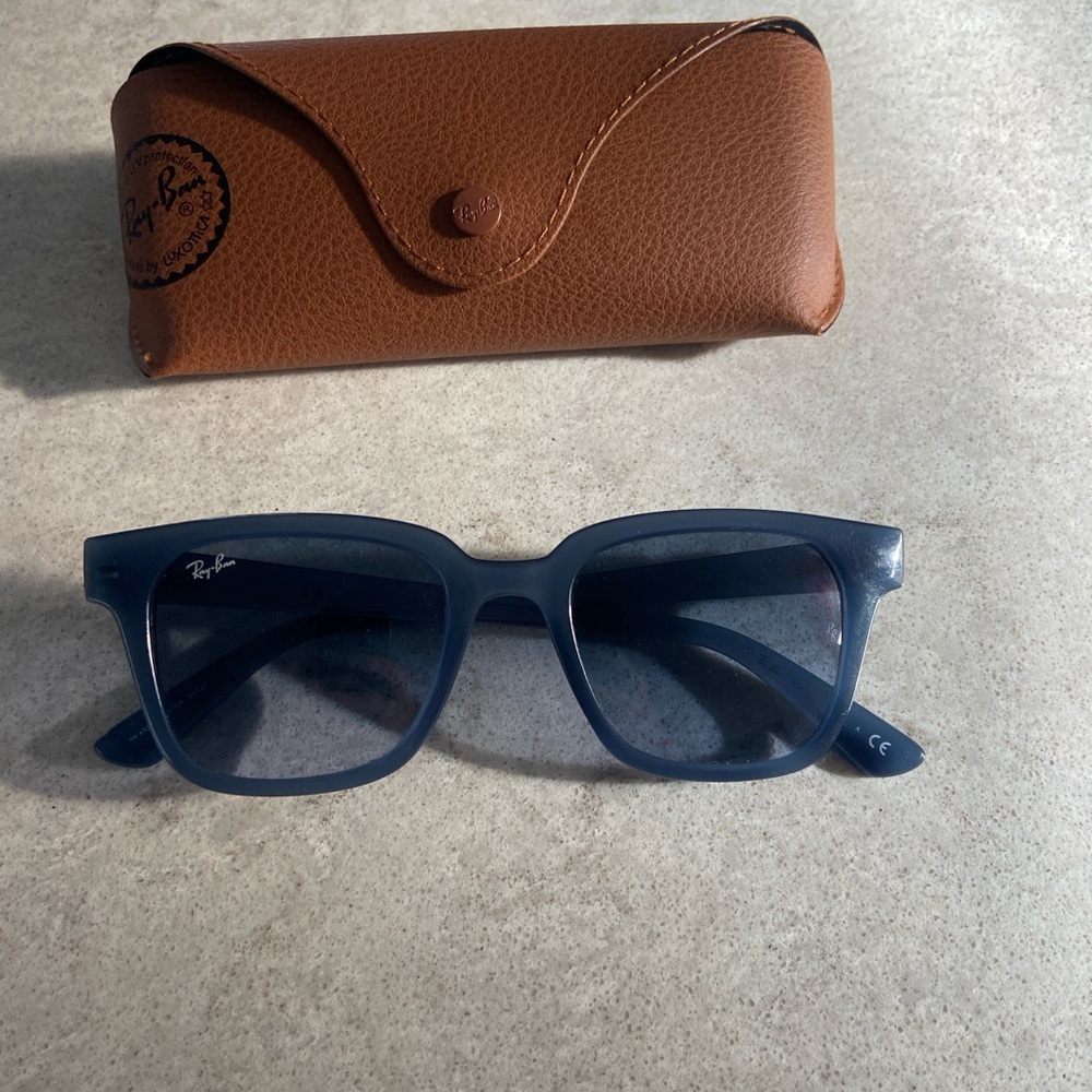 Ray-Ban Blue Sunglasses Accessories